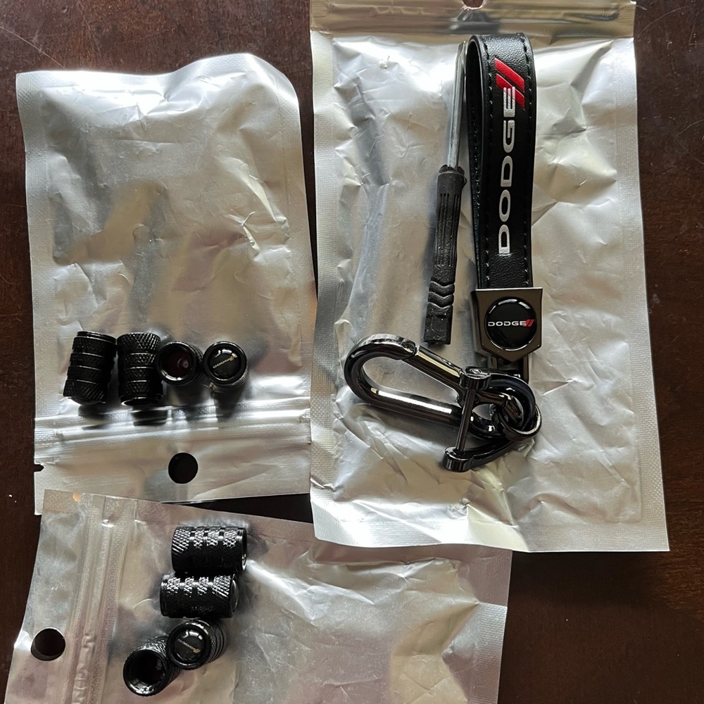 Dodge Challenger Car Accessories, keychain & caps black, new